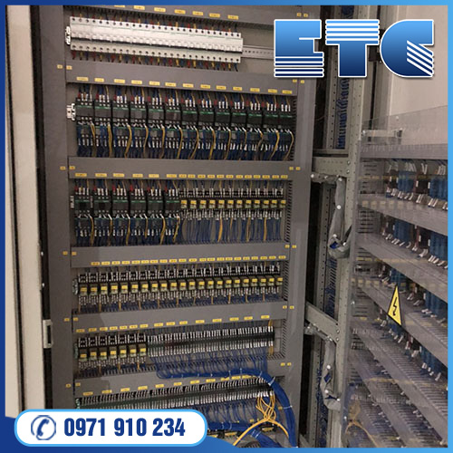 Tủ điều khiển